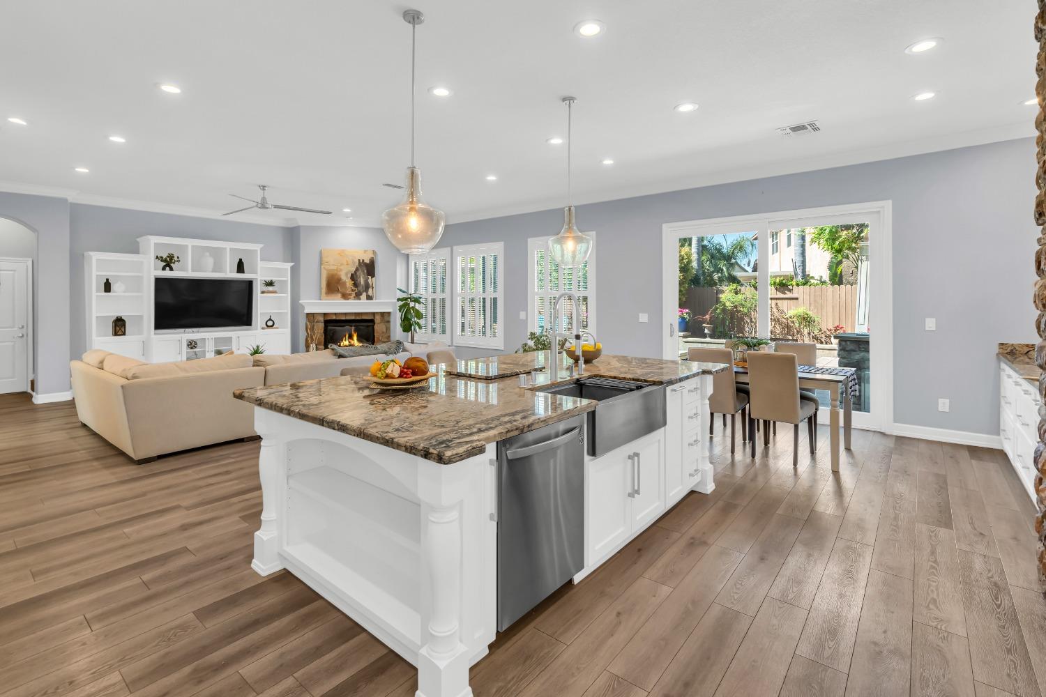 Detail Gallery Image 29 of 94 For 6600 Caprezzo Way, Elk Grove,  CA 95757 - 5 Beds | 4/1 Baths