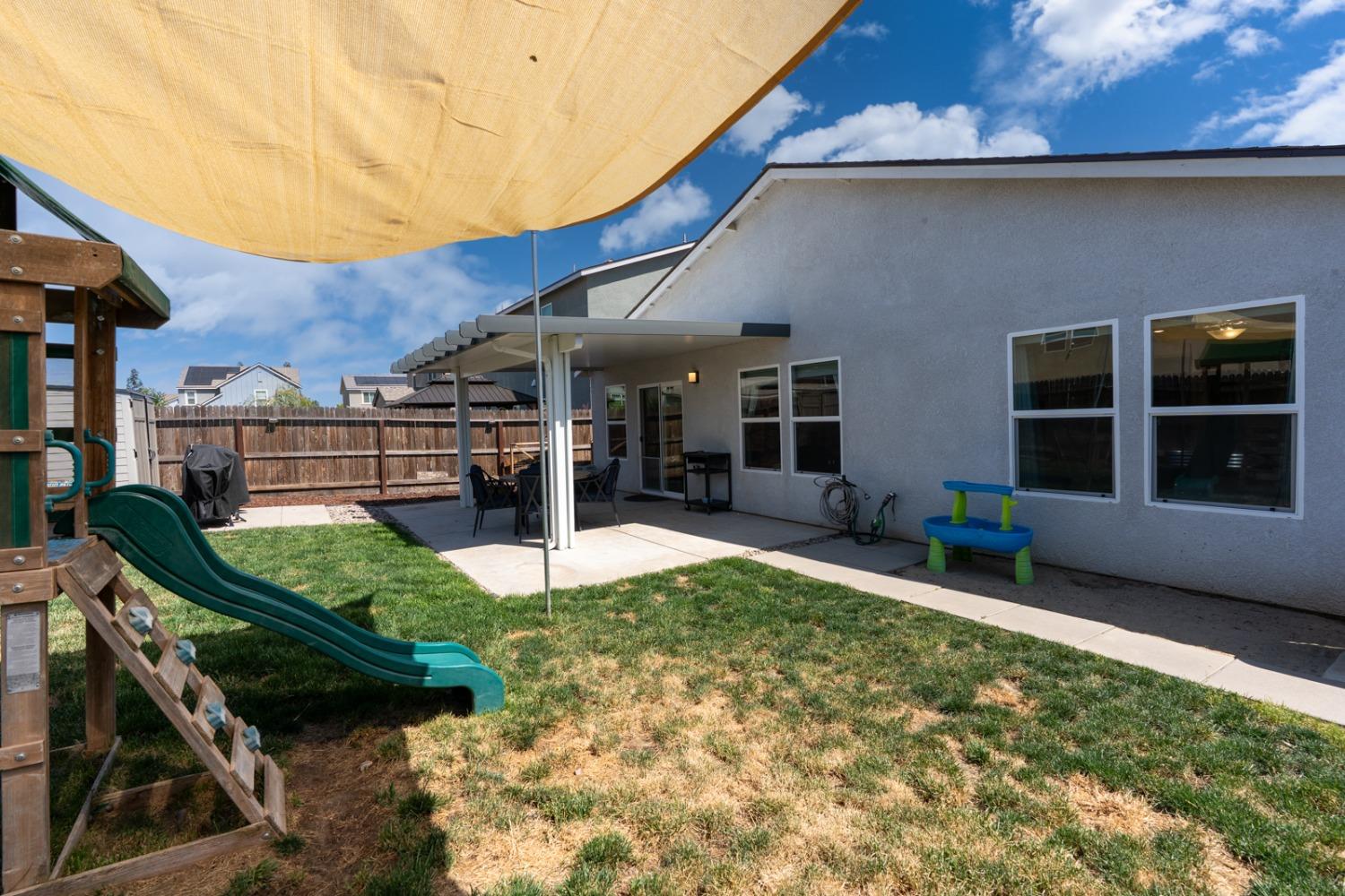 Detail Gallery Image 37 of 48 For 627 Suzanne Dr, Merced,  CA 95348 - 4 Beds | 2 Baths