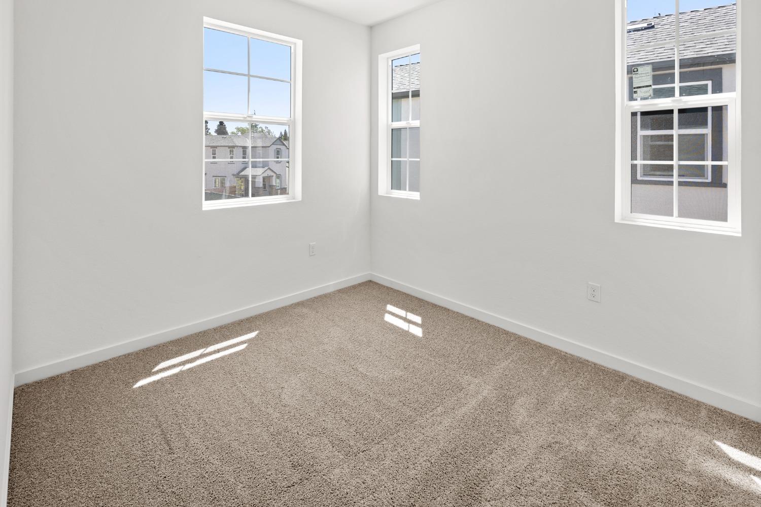 Detail Gallery Image 26 of 39 For 8636 Starburst Way, Sacramento,  CA 95823 - 4 Beds | 2/1 Baths
