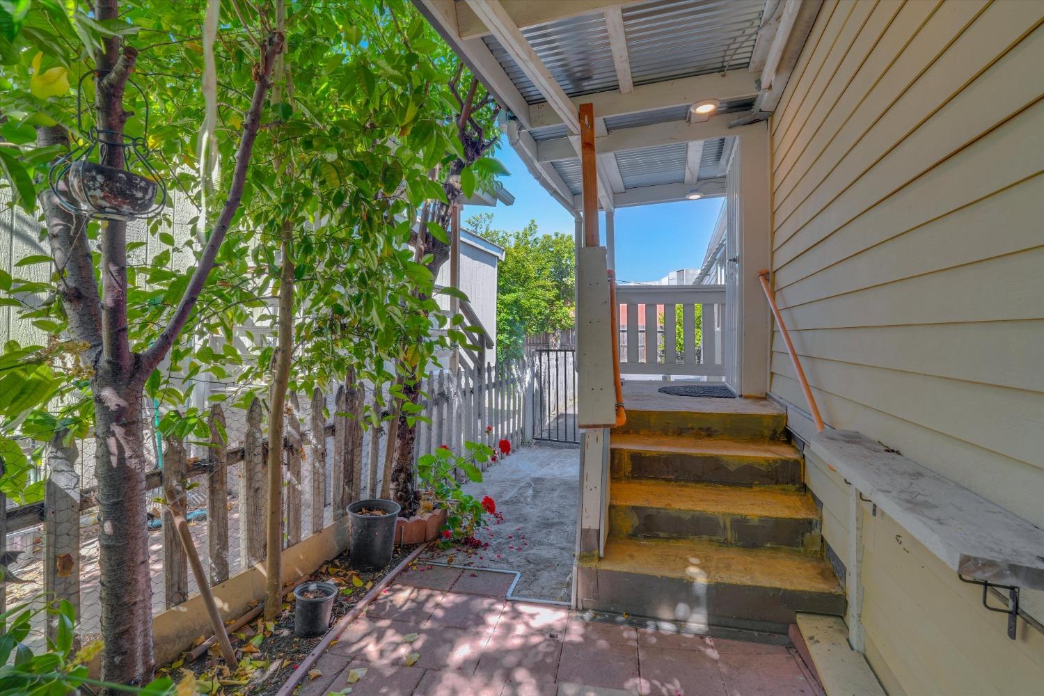 Detail Gallery Image 9 of 24 For 360 E. Grant Line 7, Tracy,  CA 95376 - 2 Beds | 1 Baths