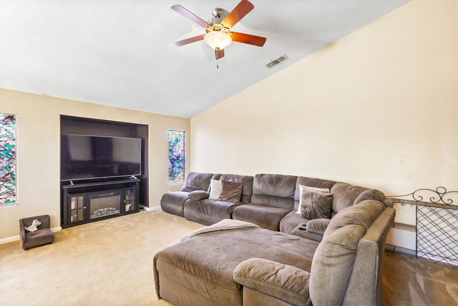 Detail Gallery Image 9 of 43 For 13706 Yerba Buena Ave, Gustine,  CA 95322 - 4 Beds | 2 Baths