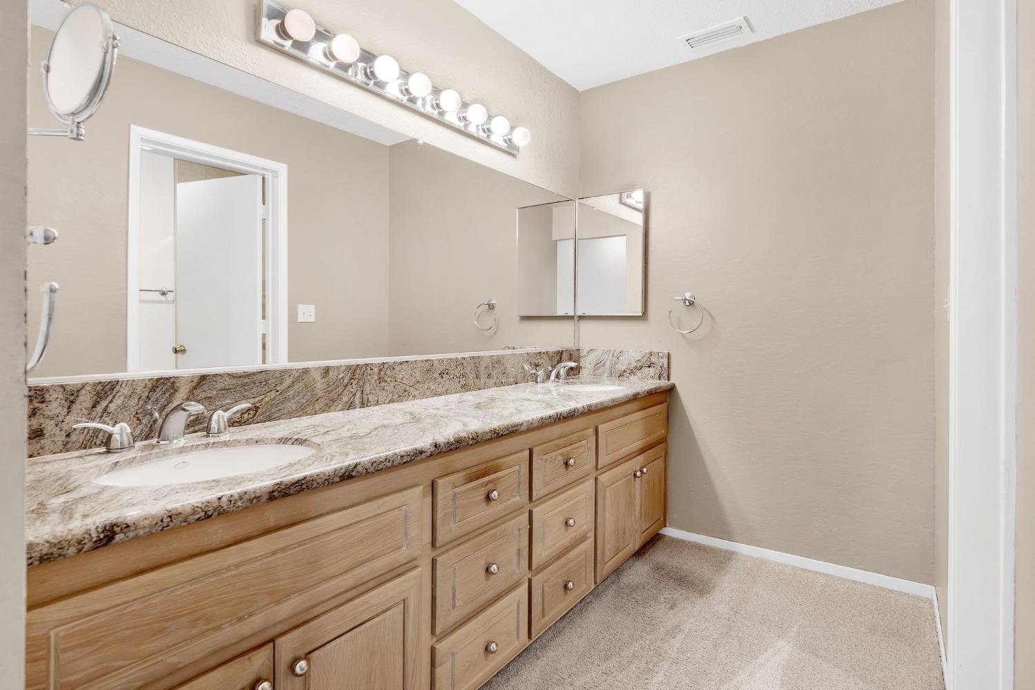 Detail Gallery Image 13 of 29 For 2120 Saint Ruben Ct, Carmichael,  CA 95608 - 3 Beds | 2 Baths
