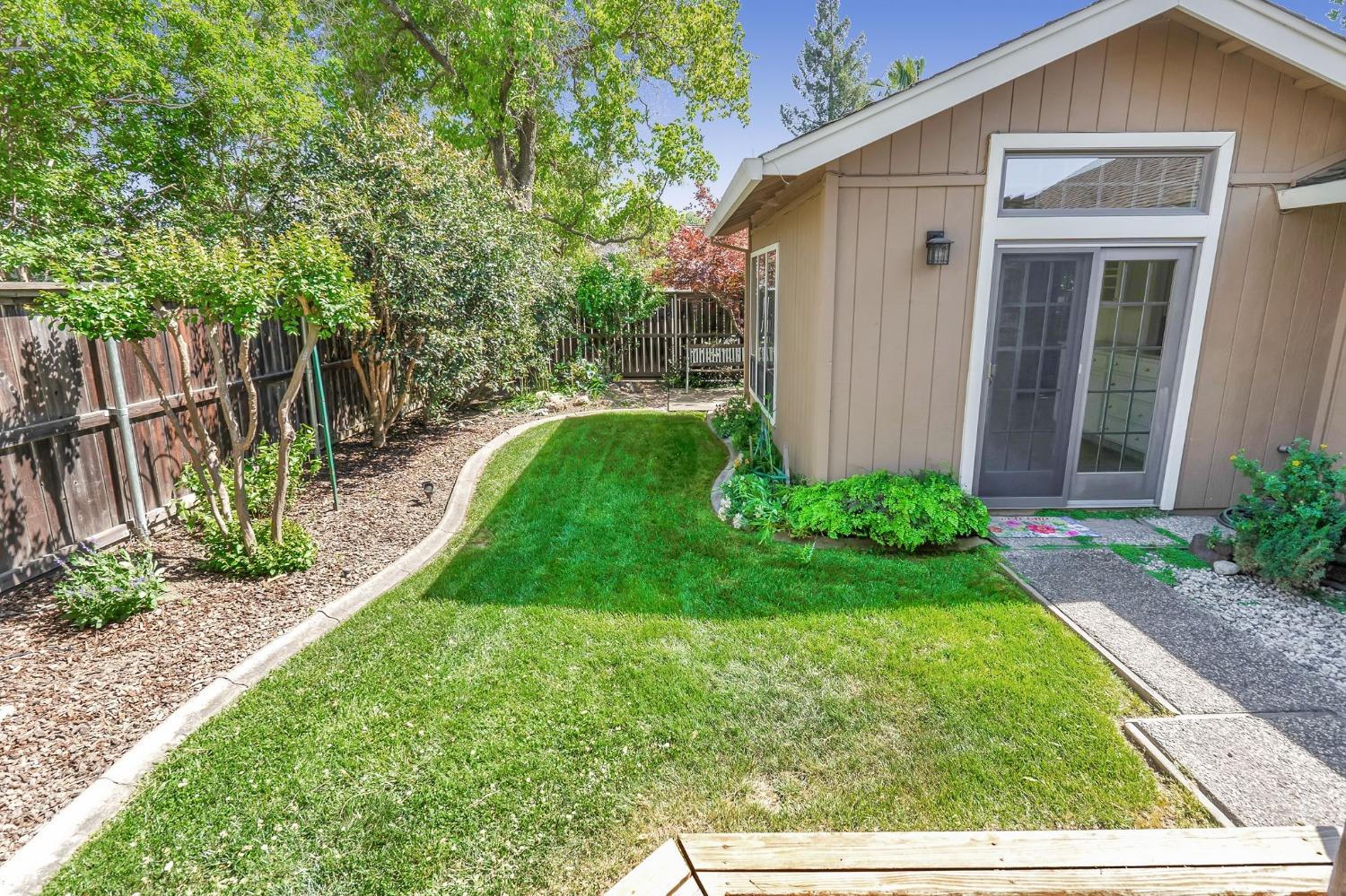 Detail Gallery Image 25 of 29 For 2120 Saint Ruben Ct, Carmichael,  CA 95608 - 3 Beds | 2 Baths