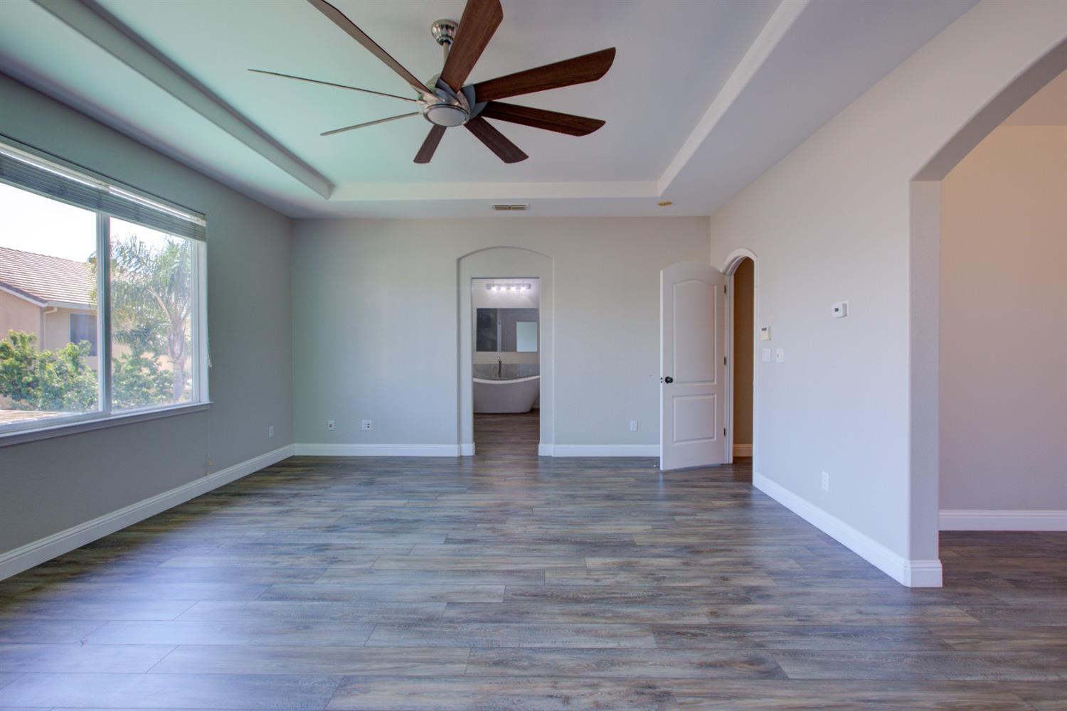 Detail Gallery Image 9 of 75 For 4008 Calais, Modesto,  CA 95356 - 4 Beds | 3 Baths