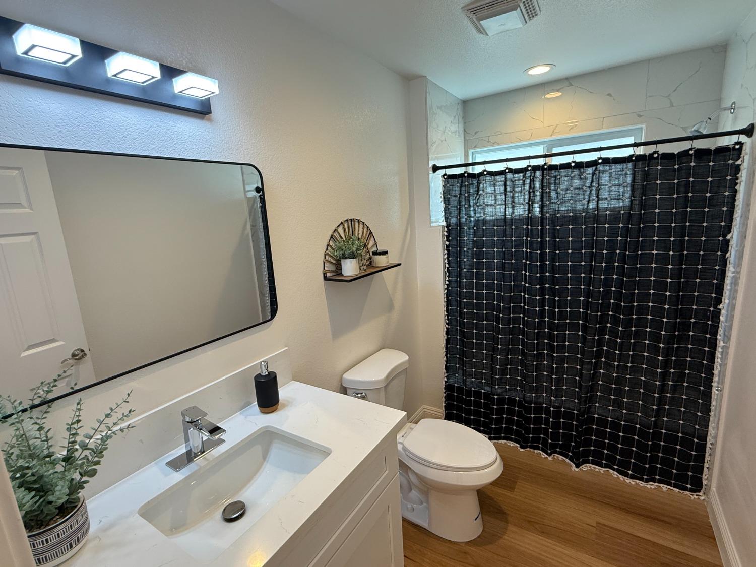 Detail Gallery Image 16 of 26 For 571 Jason Dr, Turlock,  CA 95380 - 3 Beds | 2/1 Baths
