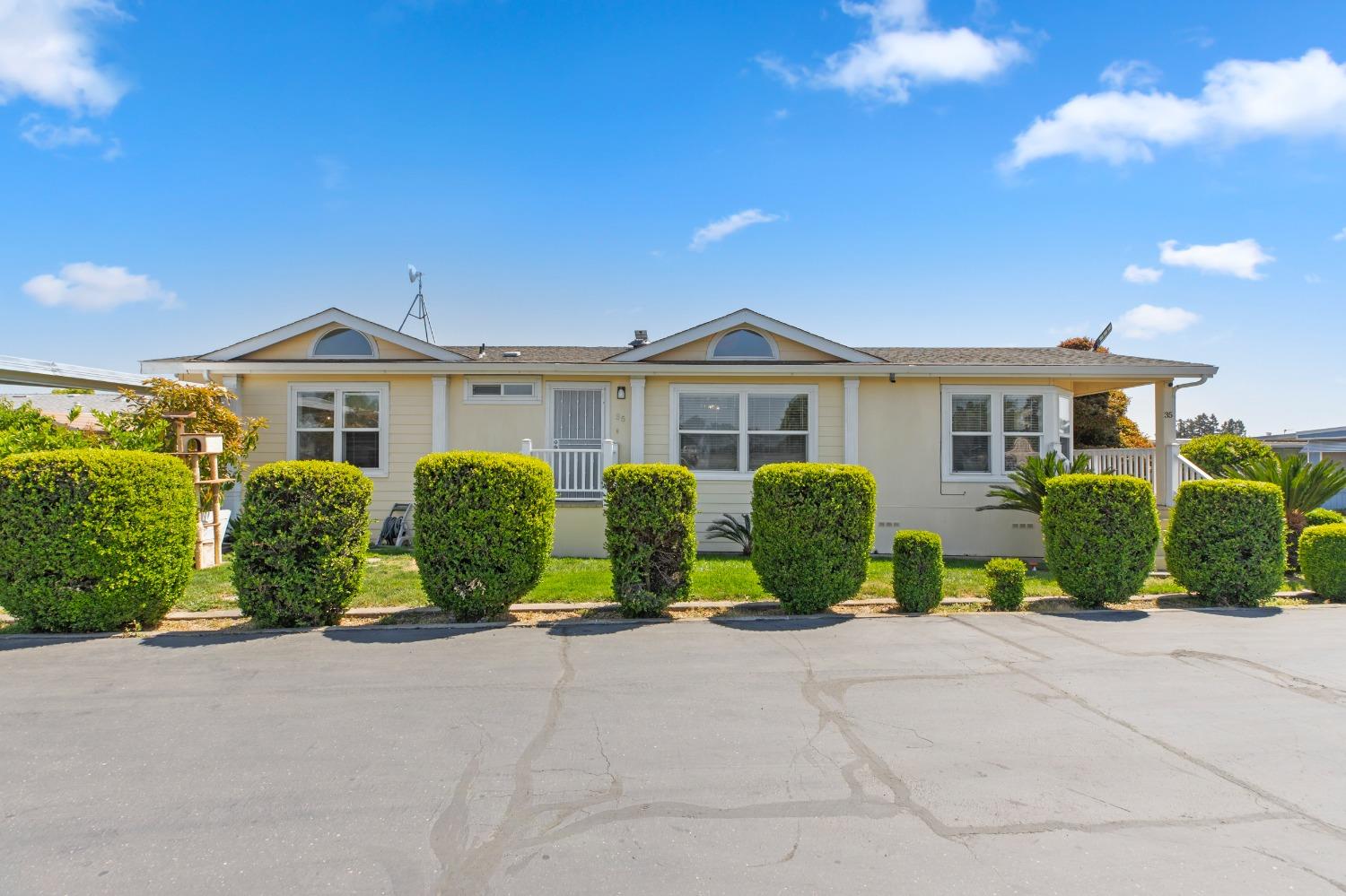 Detail Gallery Image 1 of 23 For 7341 Eleanor Ave, Oakdale,  CA 95361 - 3 Beds | 2 Baths