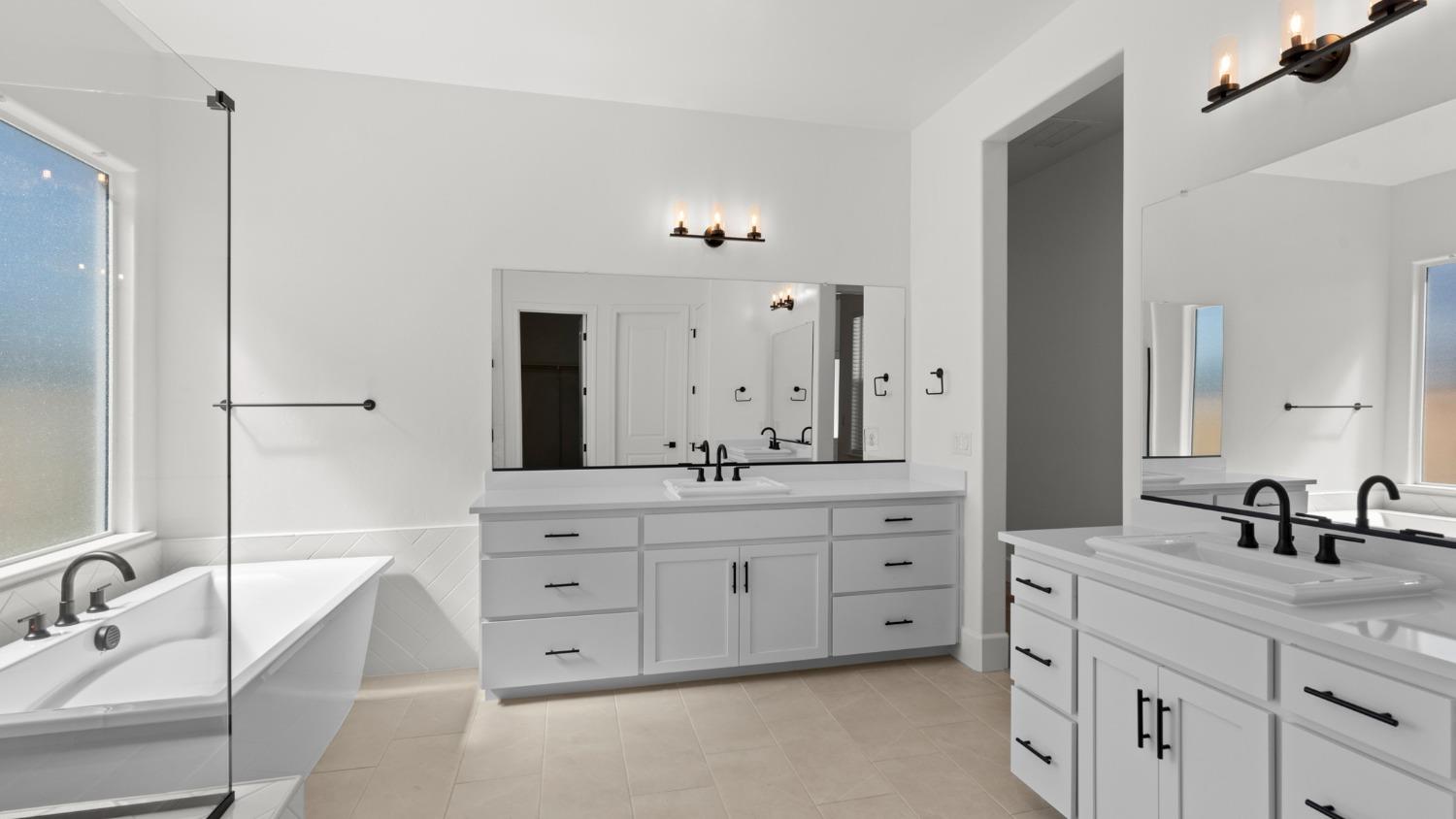 Detail Gallery Image 16 of 25 For 3840 Fletcher Peak Cir, Roseville,  CA 95661 - 4 Beds | 2/1 Baths