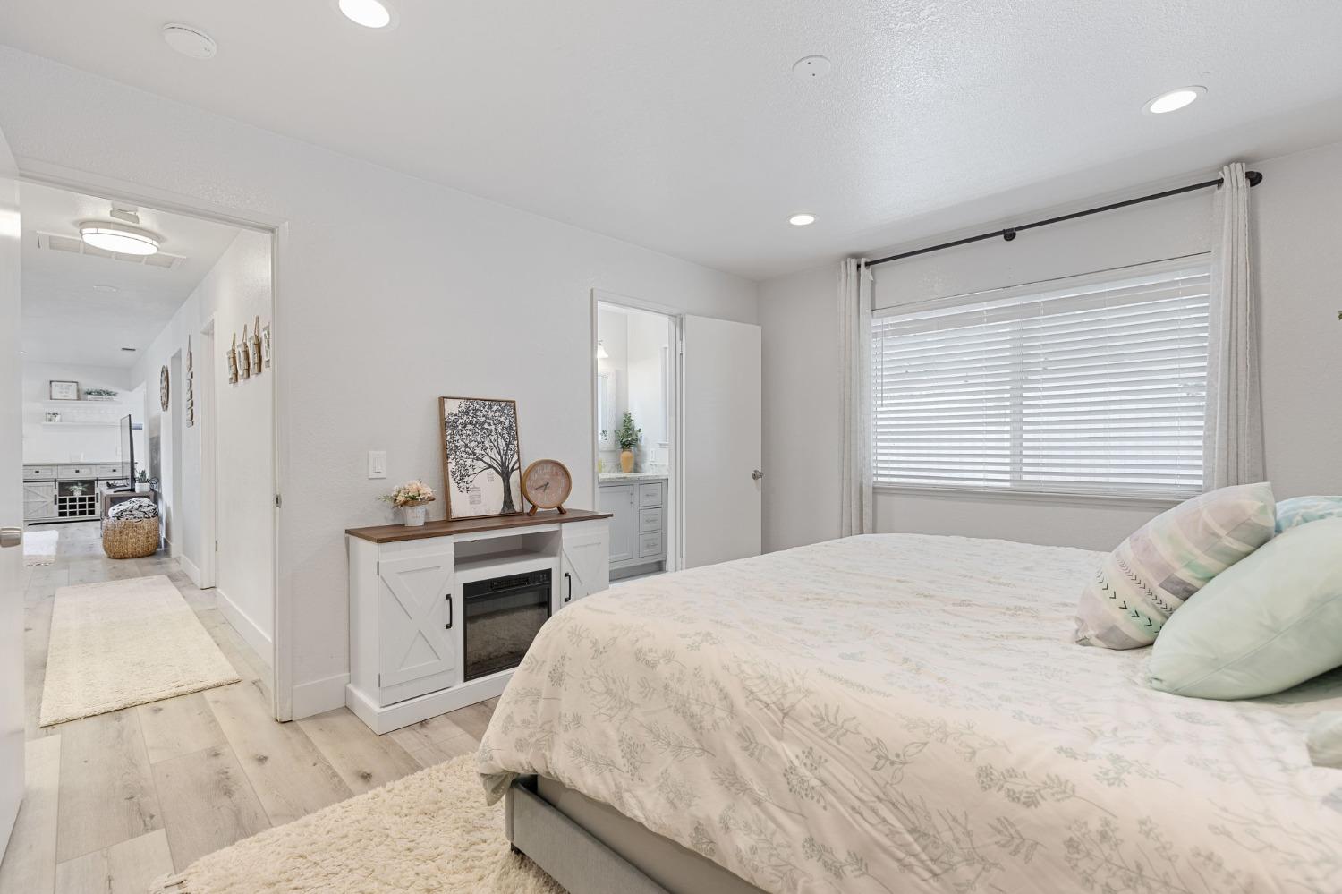 Detail Gallery Image 22 of 42 For 5224 North Ave, Carmichael,  CA 95608 - 3 Beds | 2 Baths