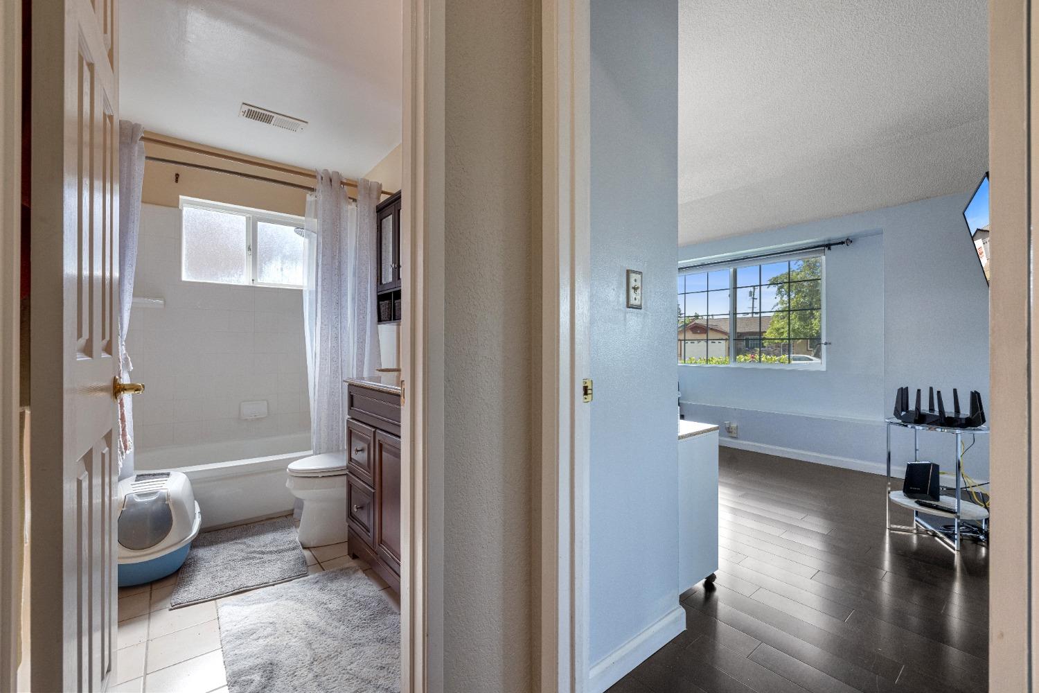 Detail Gallery Image 28 of 33 For 7795 Tamarack Dr, Dublin,  CA 94568 - 3 Beds | 2 Baths