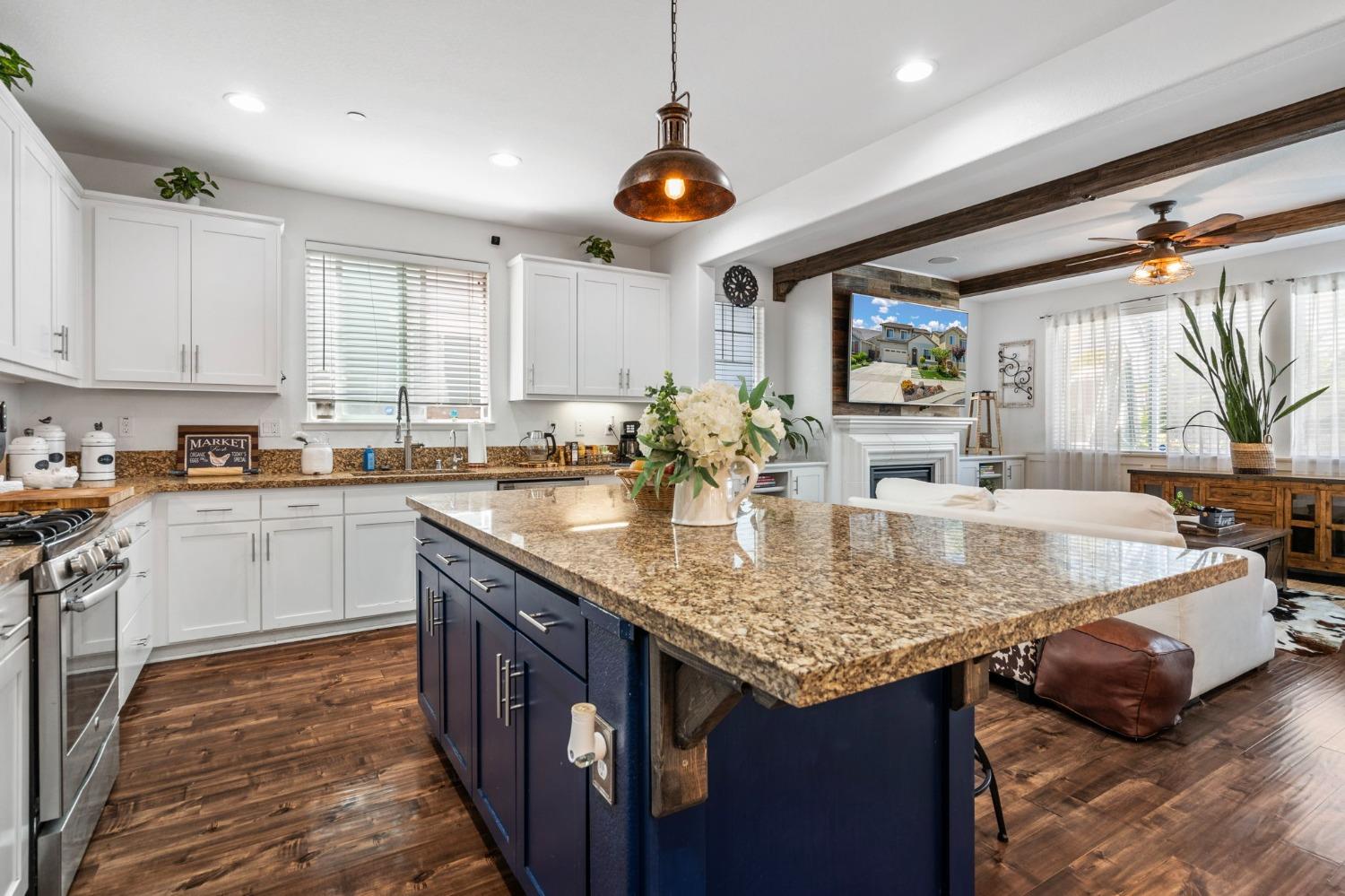Detail Gallery Image 15 of 56 For 18427 Pilot Ct, Lathrop,  CA 95330 - 4 Beds | 3 Baths