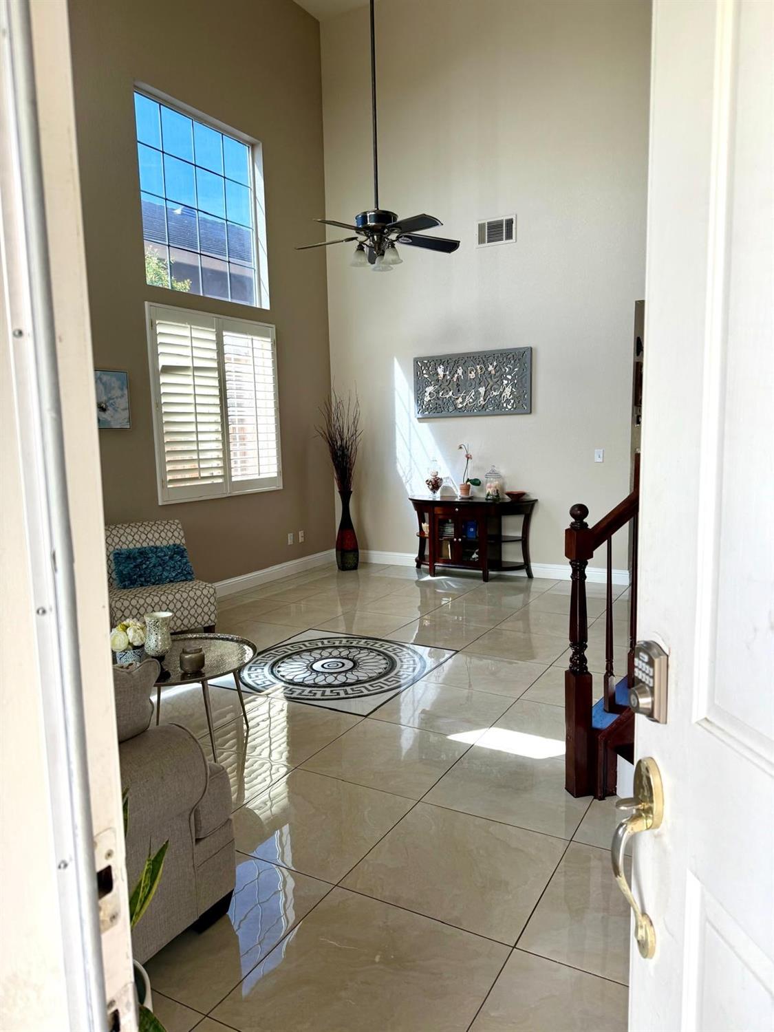 Detail Gallery Image 5 of 61 For 601 Olivine Ave, Lathrop,  CA 95330 - 5 Beds | 3 Baths