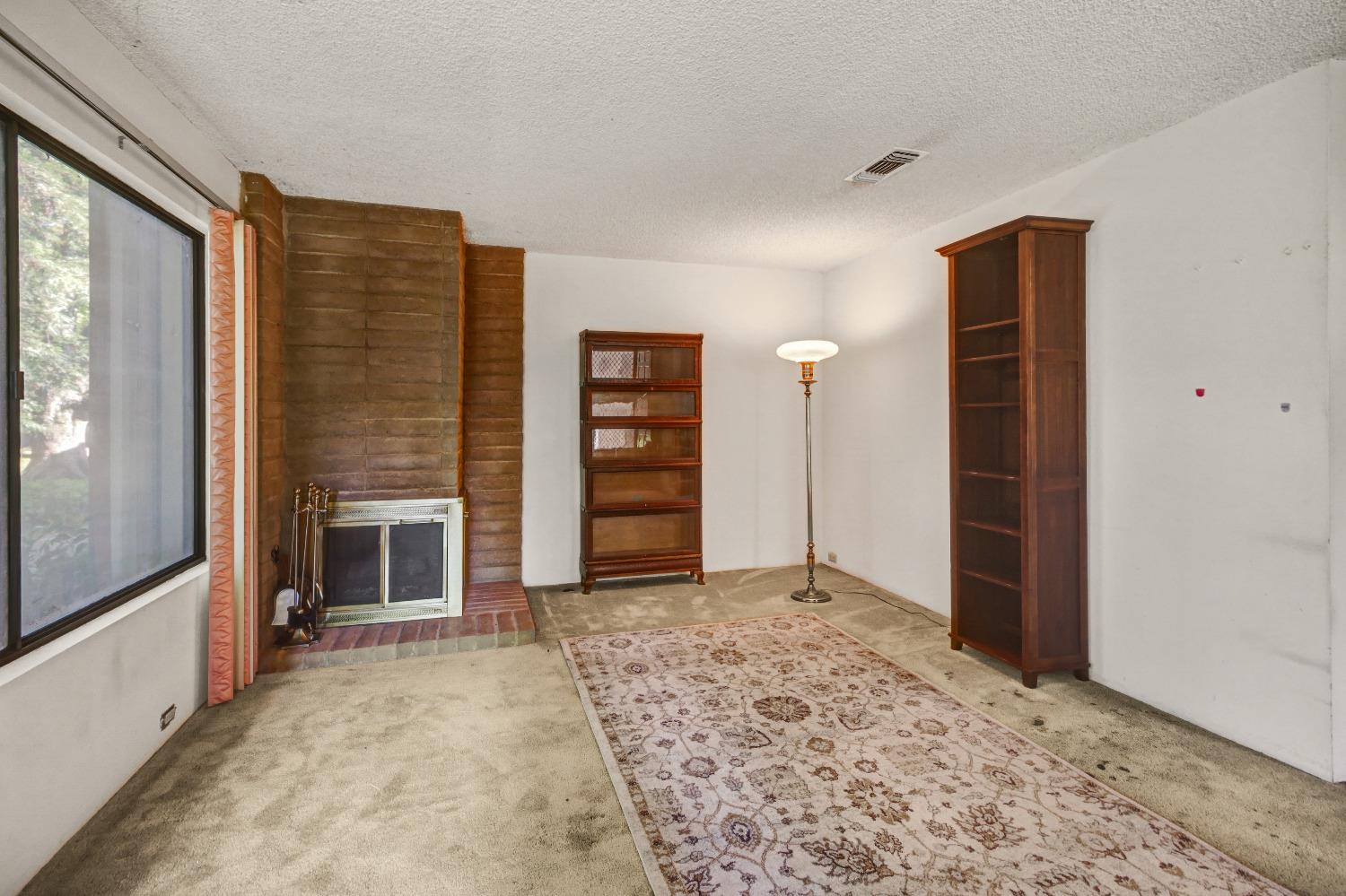 Detail Gallery Image 5 of 48 For 26 Adelphi Ct, Sacramento,  CA 95825 - 3 Beds | 2/1 Baths