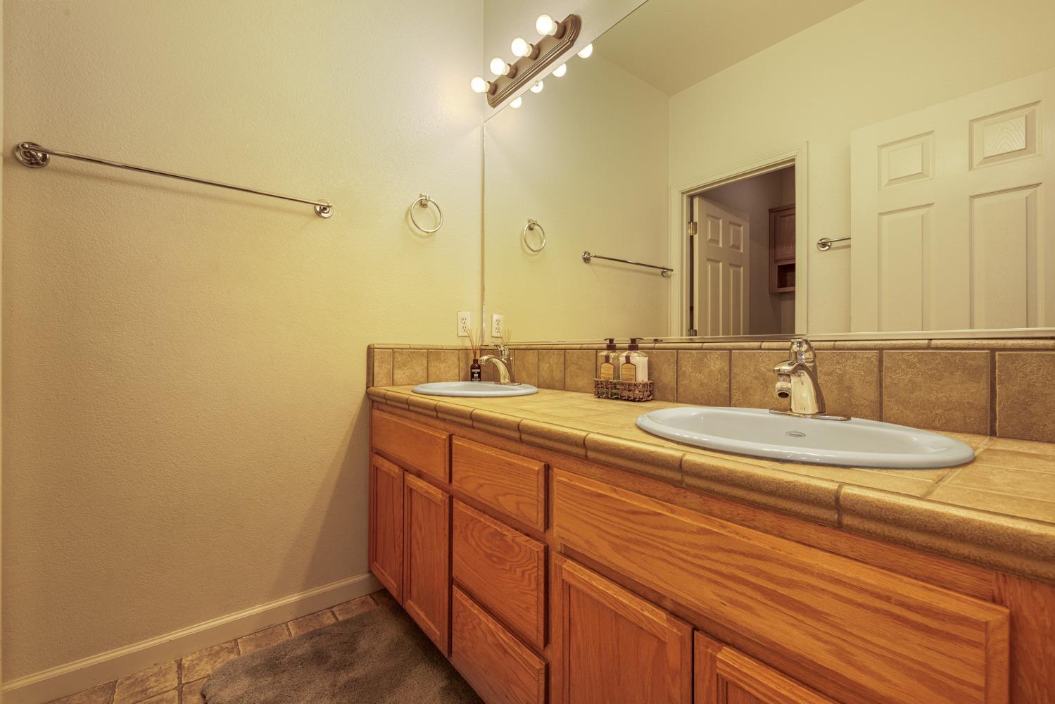 Detail Gallery Image 38 of 67 For 2500 Paseo De Leon, Turlock,  CA 95382 - 4 Beds | 2/1 Baths