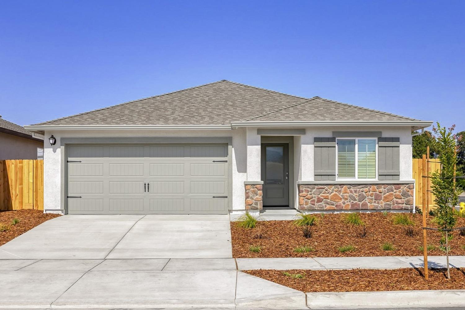 Detail Gallery Image 1 of 1 For 2198 Nicklaus Dr, Linda,  CA 95901 - 3 Beds | 2 Baths