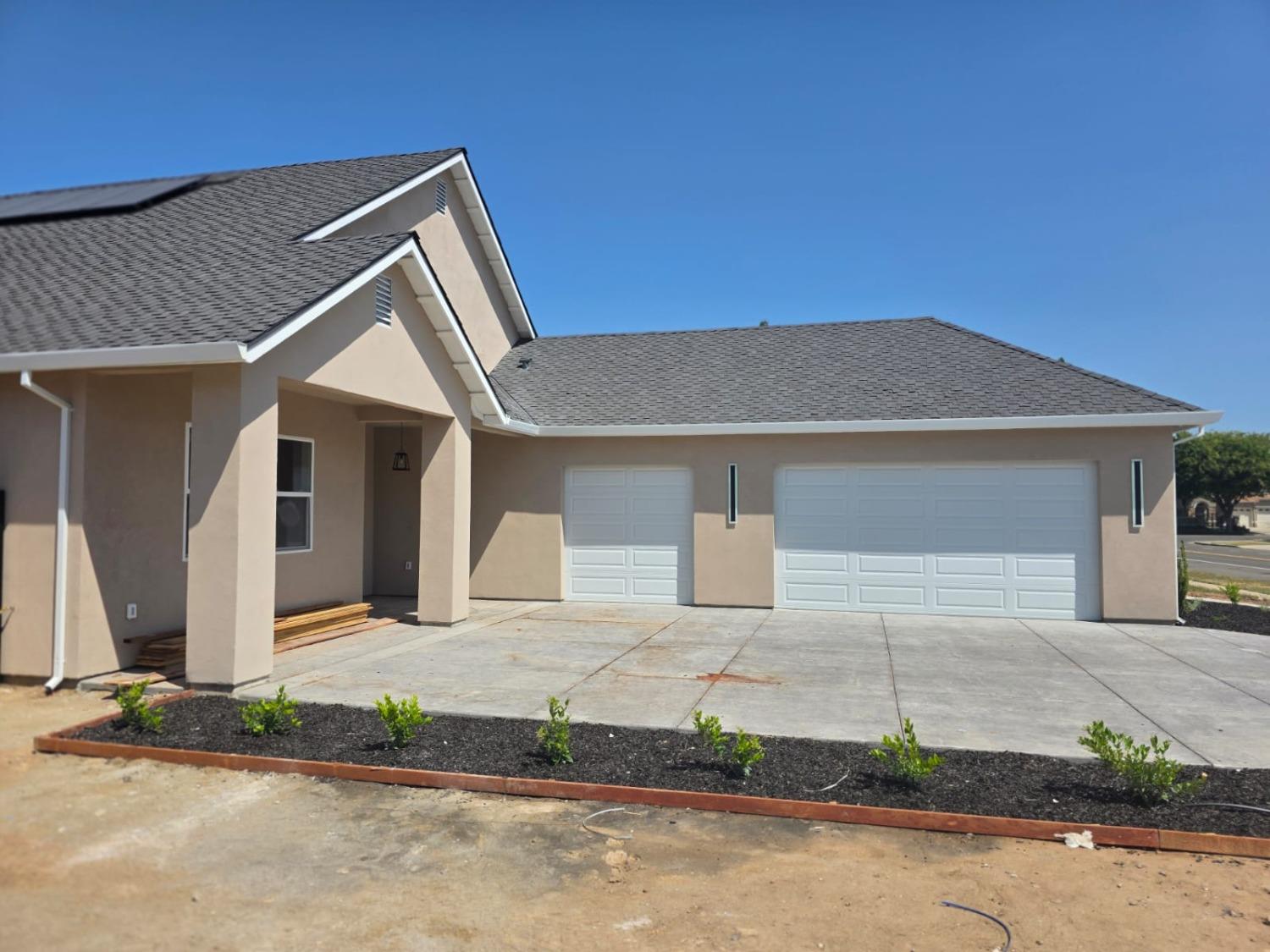 Detail Gallery Image 3 of 66 For 3213 Millbrook Ave, Modesto,  CA 95355 - 3 Beds | 4 Baths