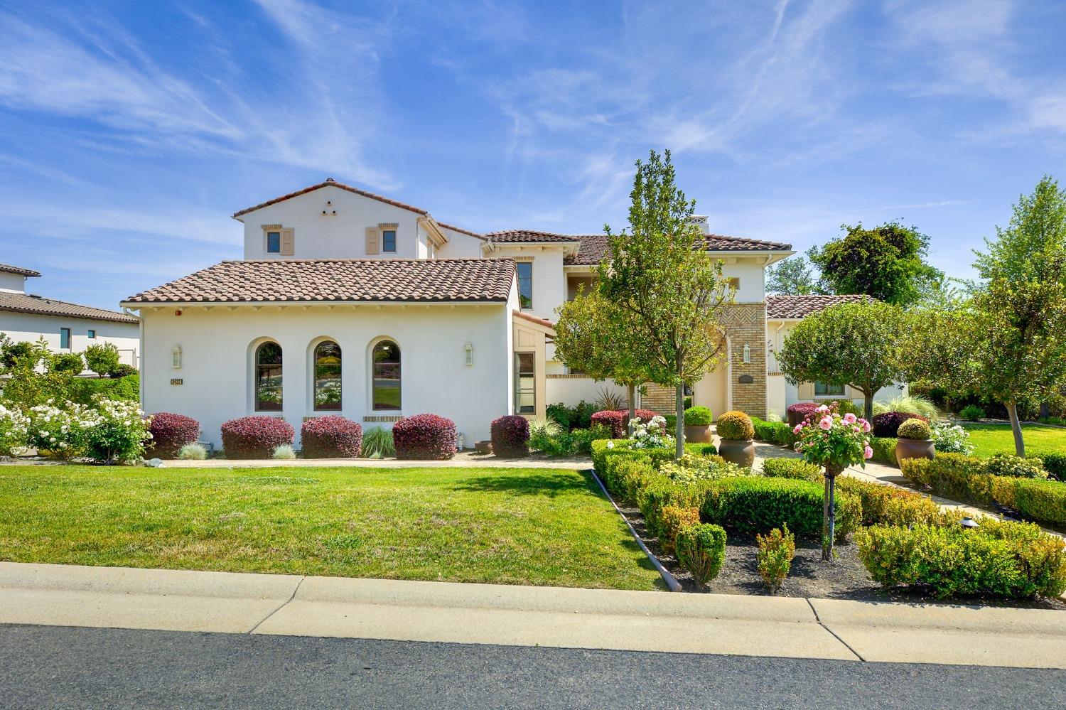 Detail Gallery Image 4 of 72 For 3432 Vista De Madera, Lincoln,  CA 95648 - 5 Beds | 5/1 Baths