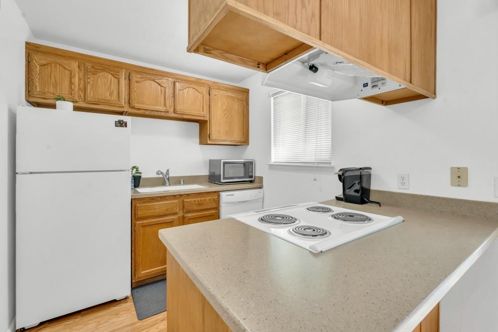 Photo #9: 225059817 Listing: Photo #9