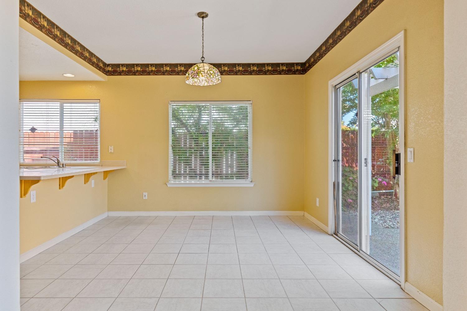 Detail Gallery Image 25 of 62 For 7920 Tetotom Park Way, Antelope,  CA 95843 - 5 Beds | 3 Baths