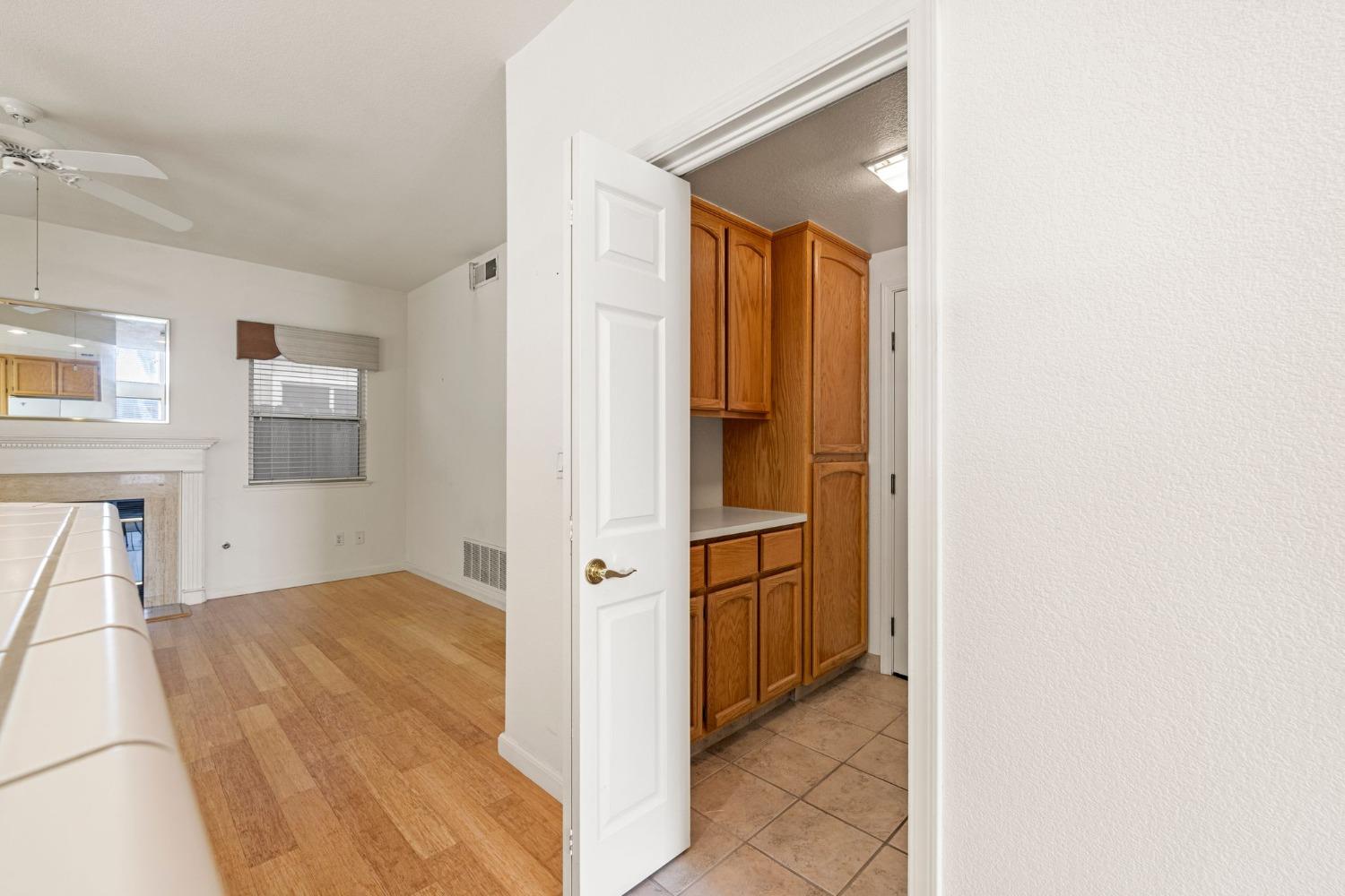 Detail Gallery Image 27 of 56 For 2936 Trigo Way, Sacramento,  CA 95833 - 3 Beds | 2/1 Baths