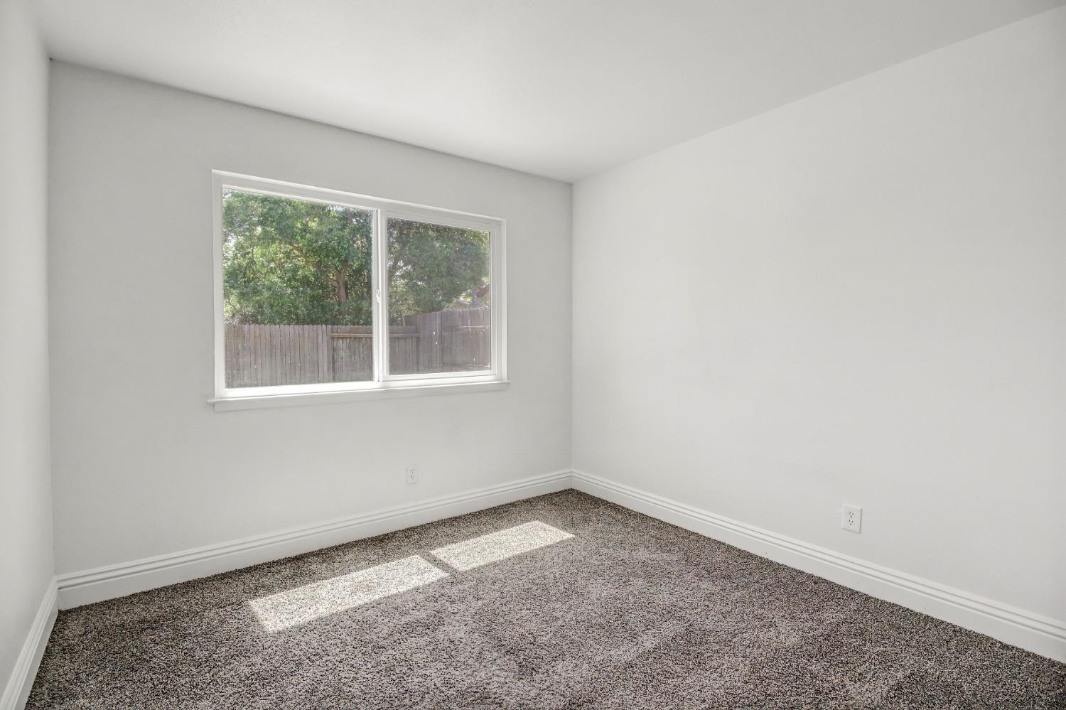 Detail Gallery Image 33 of 39 For 5756 Himalaya Way, Citrus Heights,  CA 95621 - 4 Beds | 3/1 Baths