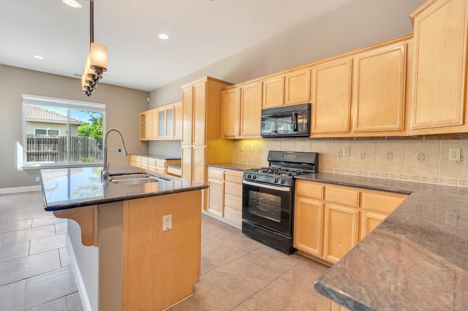 Detail Gallery Image 26 of 67 For 2196 Naples Ct, Los Banos,  CA 93635 - 3 Beds | 2 Baths