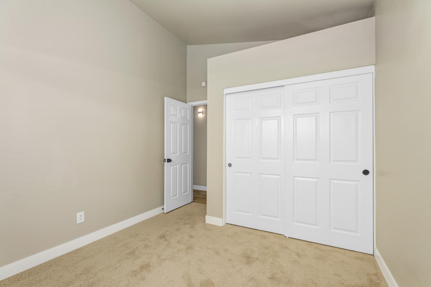 Detail Gallery Image 17 of 31 For 5521 Rightwood Way, Sacramento,  CA 95823 - 4 Beds | 2 Baths