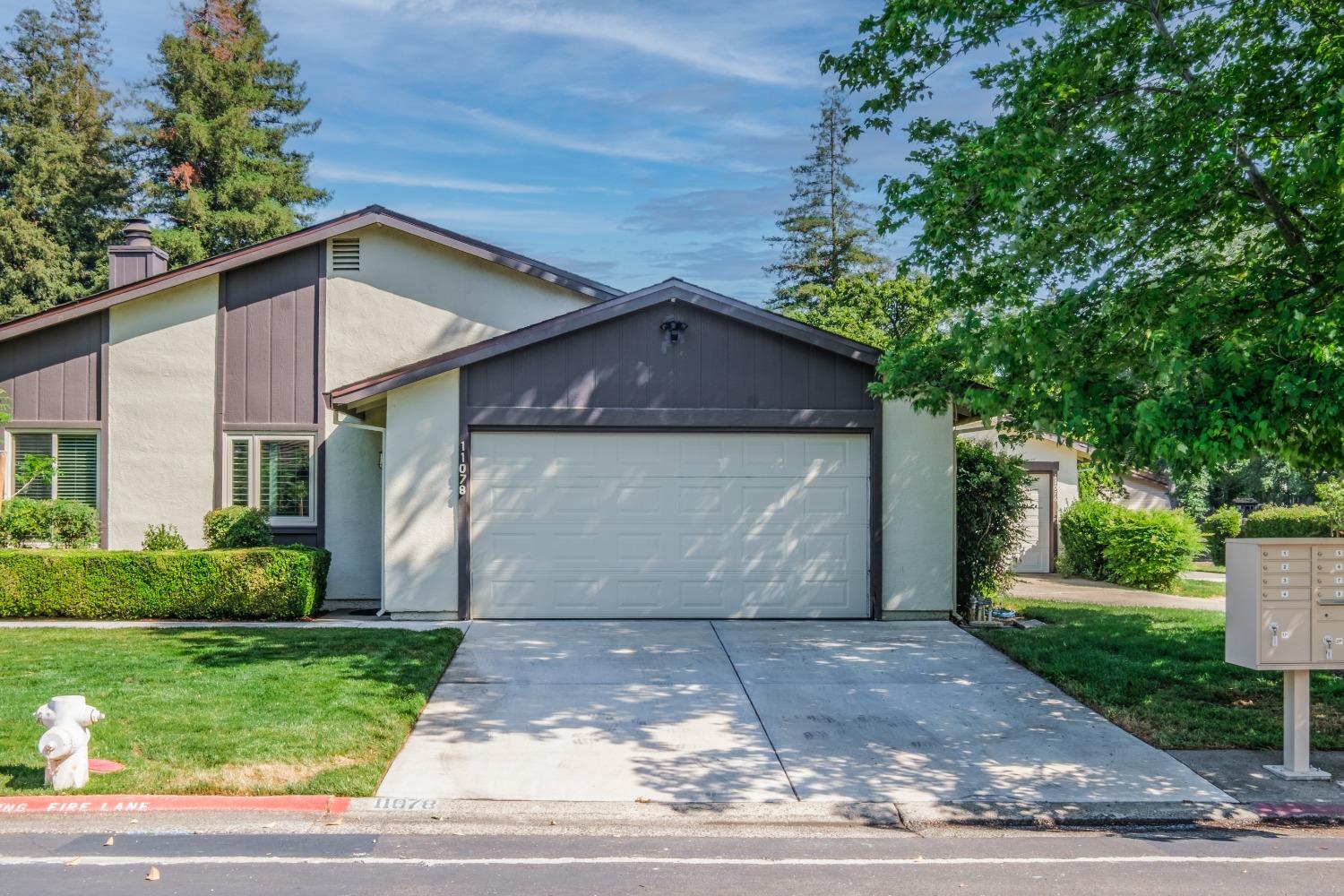 Detail Gallery Image 3 of 61 For 11078 Autumnwind Ln, Rancho Cordova,  CA 95670 - 3 Beds | 2 Baths