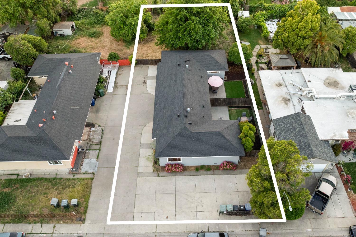 Detail Gallery Image 4 of 51 For 5904 40th St, Sacramento,  CA 95824 - – Beds | – Baths
