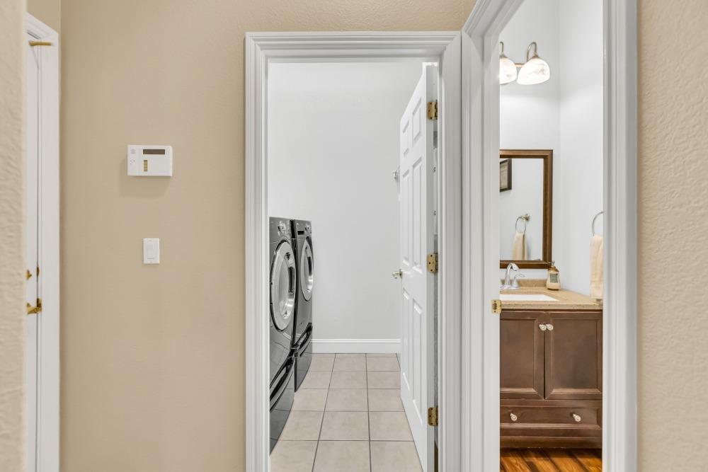 Detail Gallery Image 8 of 66 For 929 Jordine Way, Galt,  CA 95632 - 5 Beds | 2/1 Baths