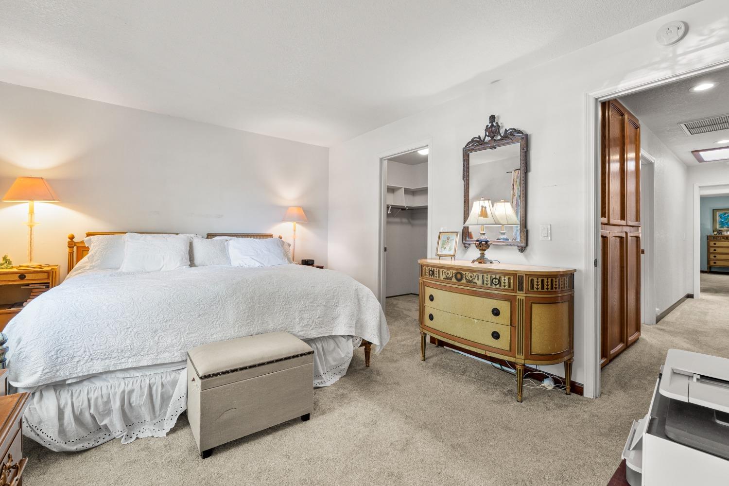 Detail Gallery Image 29 of 47 For 24 Sage River Cir, Sacramento,  CA 95831 - 3 Beds | 3 Baths