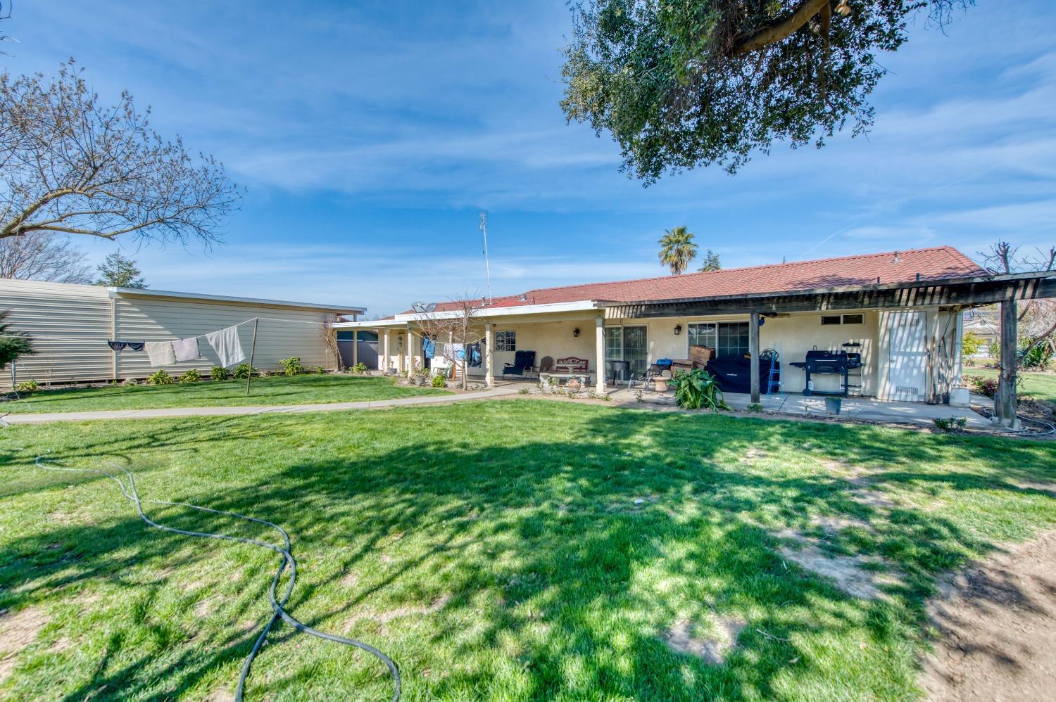 Detail Gallery Image 33 of 38 For 25540 Lynn Pl #B,  –,  CA 93638 - 3 Beds | 2 Baths