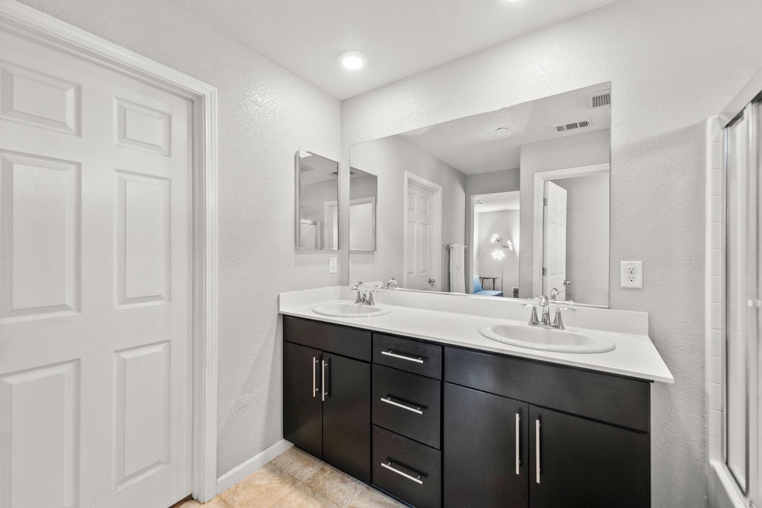 Detail Gallery Image 39 of 43 For 10853 Barden Dr, Rancho Cordova,  CA 95670 - 3 Beds | 2/1 Baths