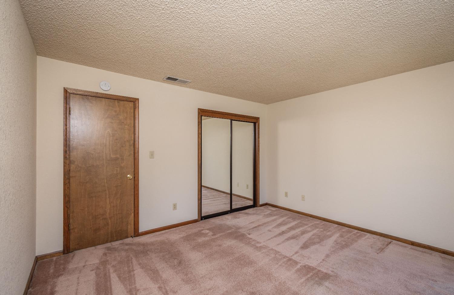 Detail Gallery Image 20 of 31 For 1207 Cedar Tree Way, Sacramento,  CA 95831 - 2 Beds | 2 Baths