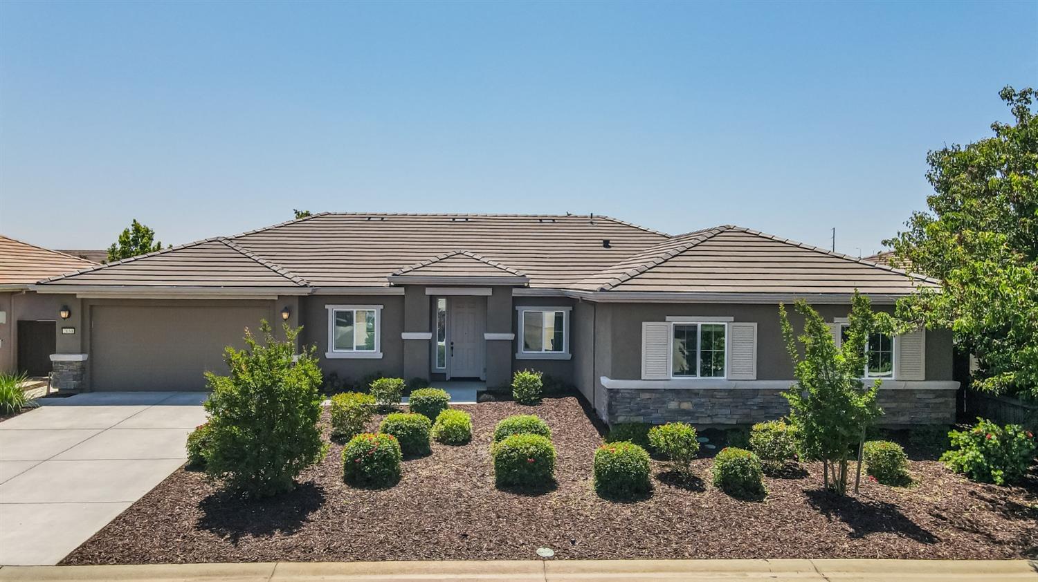 Detail Gallery Image 1 of 56 For 2050 Danforth Way, Plumas Lake,  CA 95961 - 4 Beds | 3 Baths