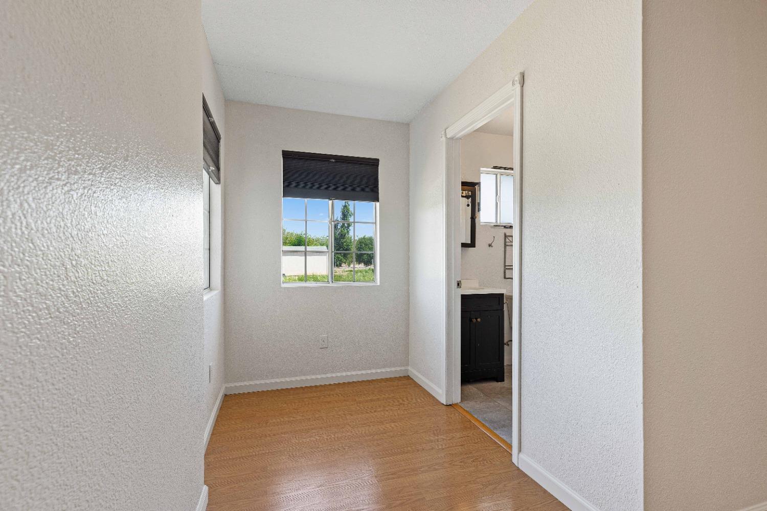 Detail Gallery Image 36 of 68 For 21299 E Highway 4, Stockton,  CA 95215 - 5 Beds | 4/1 Baths