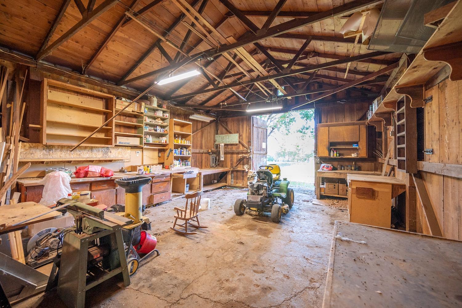 Detail Gallery Image 14 of 70 For 13930 Fiddletown Rd, Fiddletown,  CA 95629 - 3 Beds | 2/1 Baths