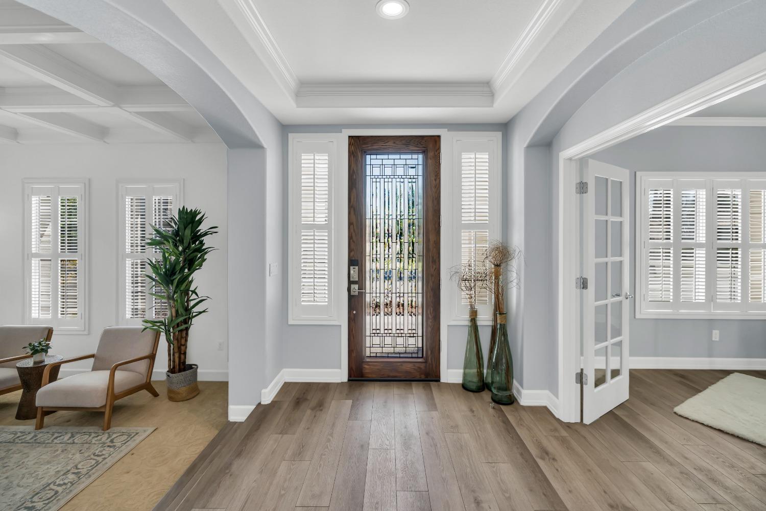 Detail Gallery Image 17 of 94 For 6600 Caprezzo Way, Elk Grove,  CA 95757 - 5 Beds | 4/1 Baths