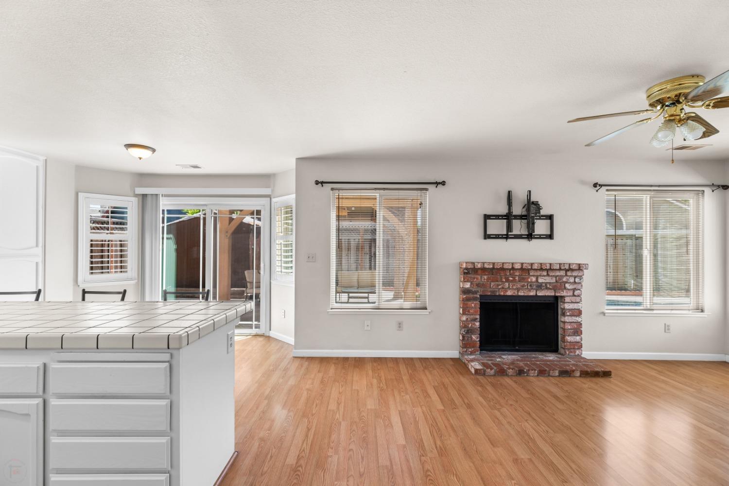 Detail Gallery Image 11 of 34 For 1430 Harvest Ln, Tracy,  CA 95376 - 5 Beds | 3 Baths