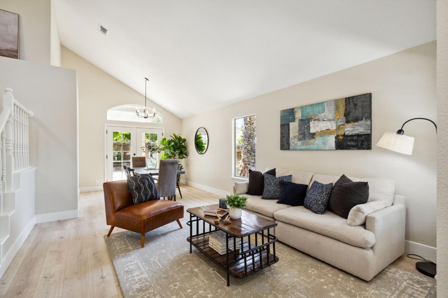 Detail Gallery Image 6 of 33 For 9200 Redwater Dr, Antelope,  CA 95843 - 4 Beds | 3 Baths