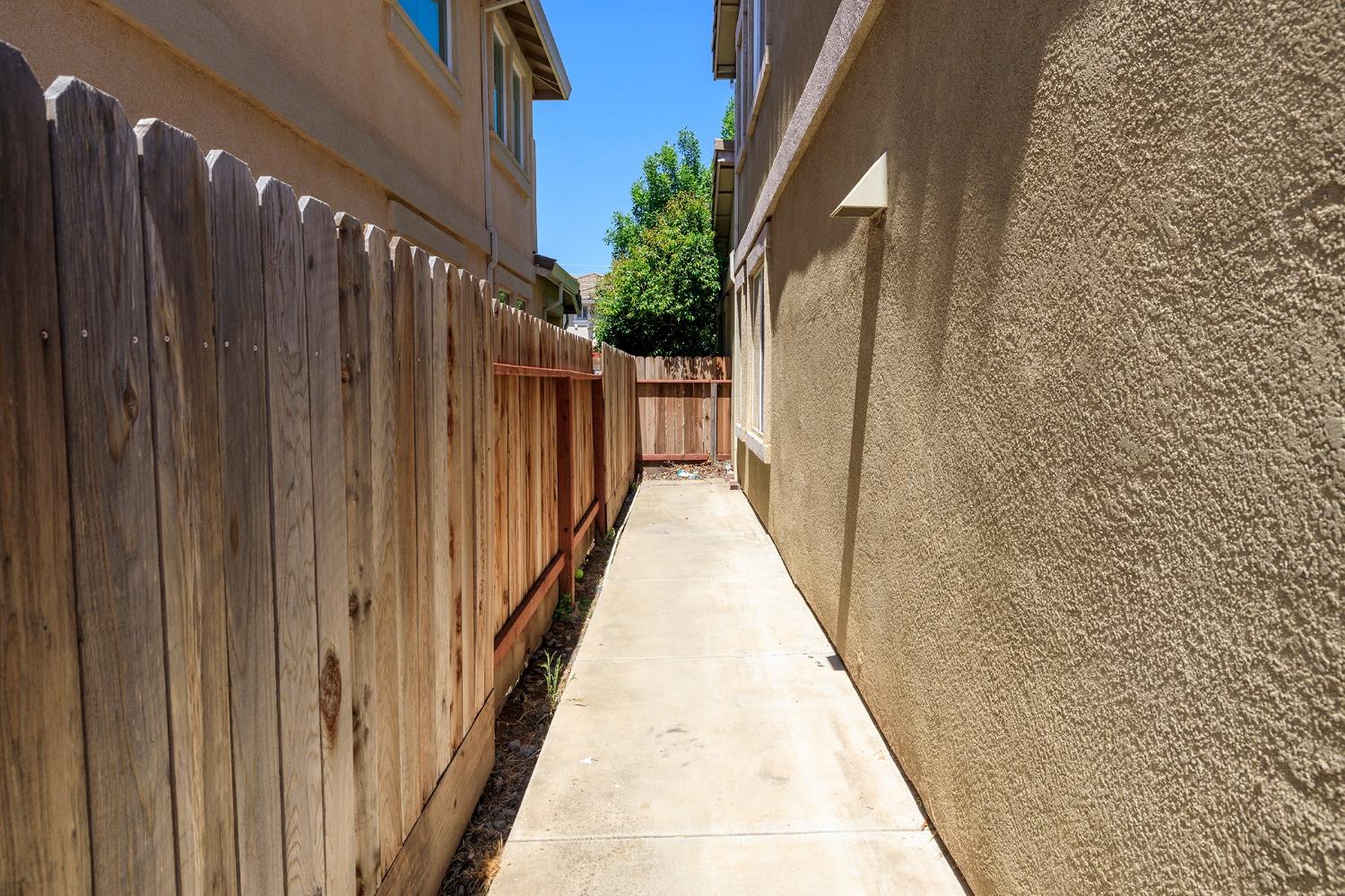 Detail Gallery Image 60 of 61 For 2920 Medinah Way, Modesto,  CA 95355 - 4 Beds | 3 Baths