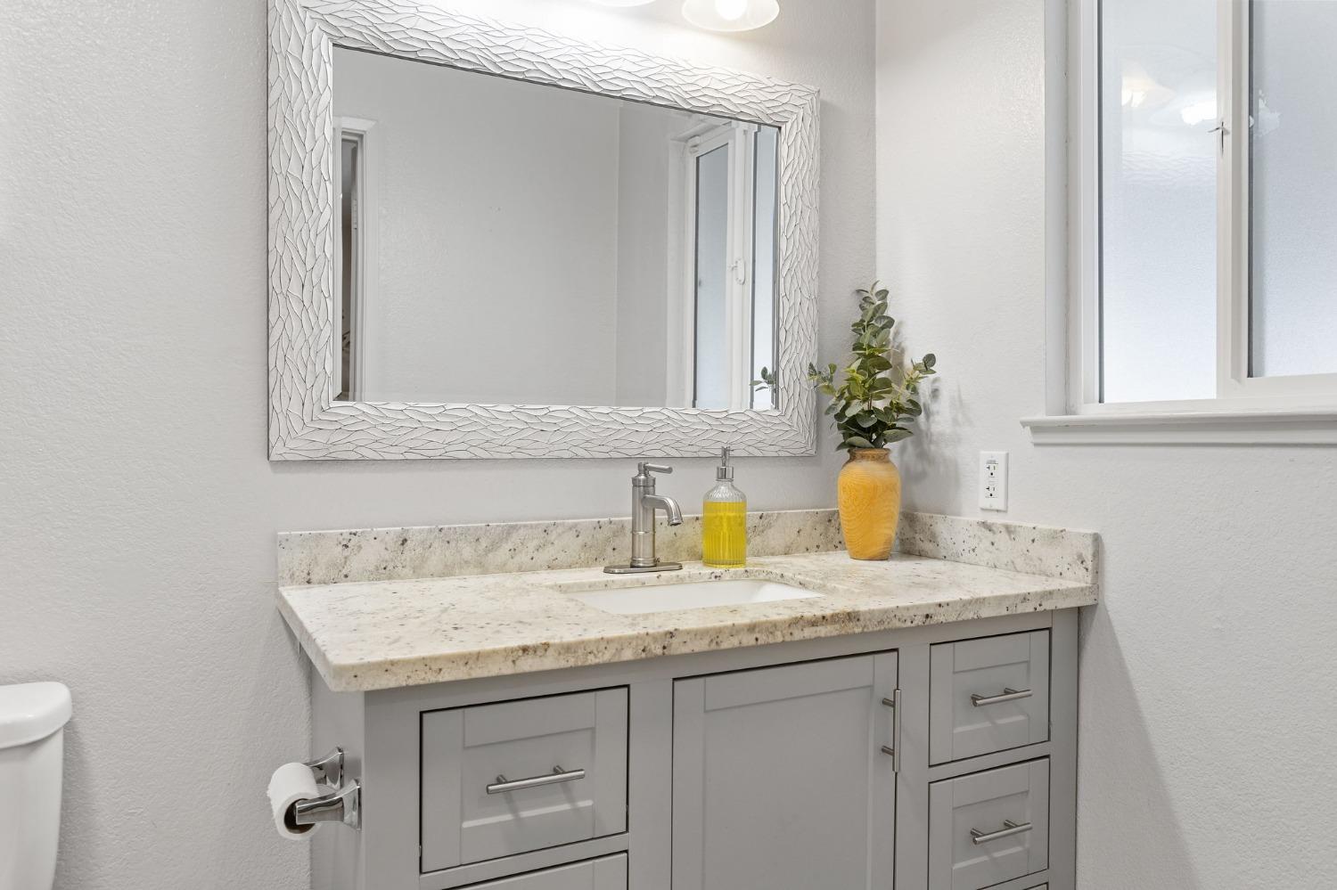 Detail Gallery Image 23 of 42 For 5224 North Ave, Carmichael,  CA 95608 - 3 Beds | 2 Baths