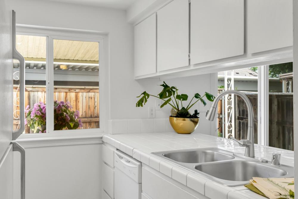Detail Gallery Image 21 of 57 For 4020 Knoll Top Ct, Carmichael,  CA 95608 - 3 Beds | 1/1 Baths