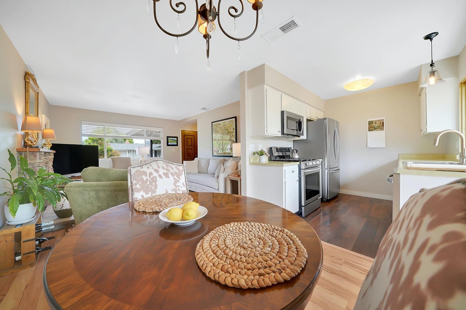 Detail Gallery Image 10 of 63 For 8912 Ramstad Ave, Fair Oaks,  CA 95628 - 3 Beds | 1 Baths