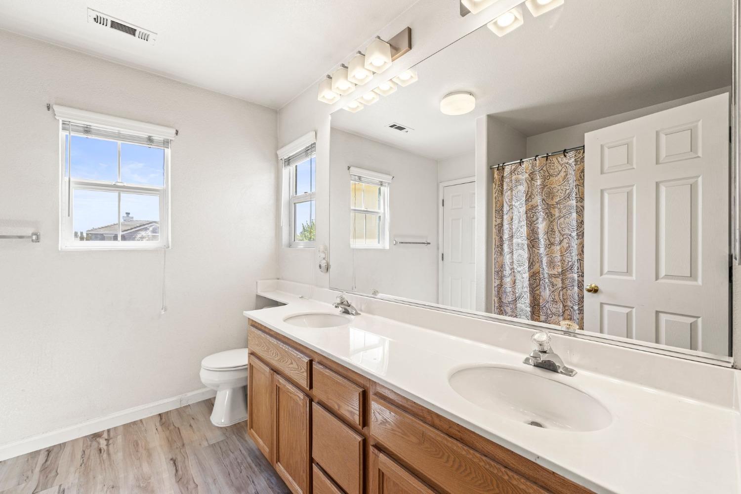 Detail Gallery Image 31 of 43 For 1644 Gloria Cir, Tracy,  CA 95377 - 5 Beds | 3 Baths