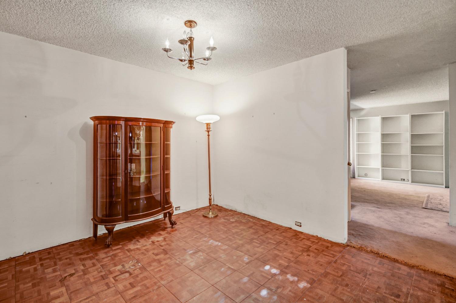 Detail Gallery Image 8 of 48 For 26 Adelphi Ct, Sacramento,  CA 95825 - 3 Beds | 2/1 Baths