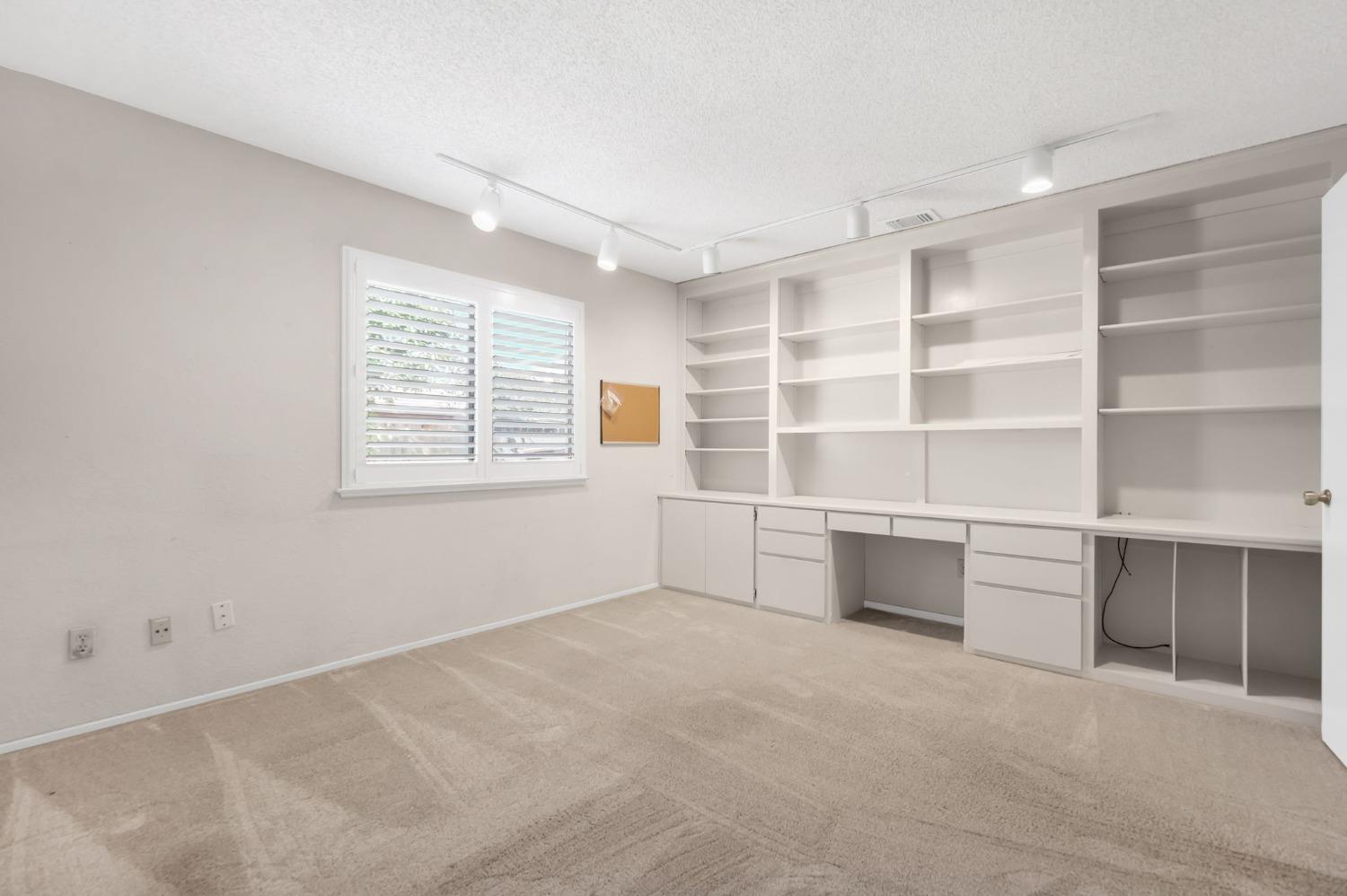 Detail Gallery Image 15 of 29 For 2120 Saint Ruben Ct, Carmichael,  CA 95608 - 3 Beds | 2 Baths