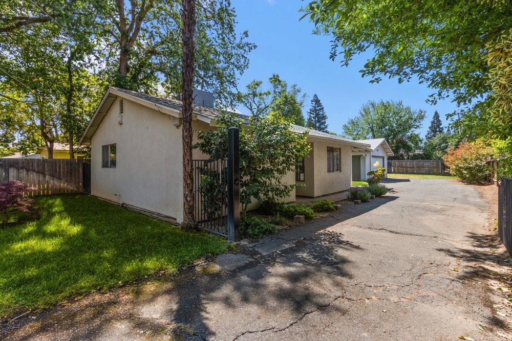 Detail Gallery Image 1 of 29 For 6116 Lincoln Ave, Carmichael,  CA 95608 - 2 Beds | 1 Baths