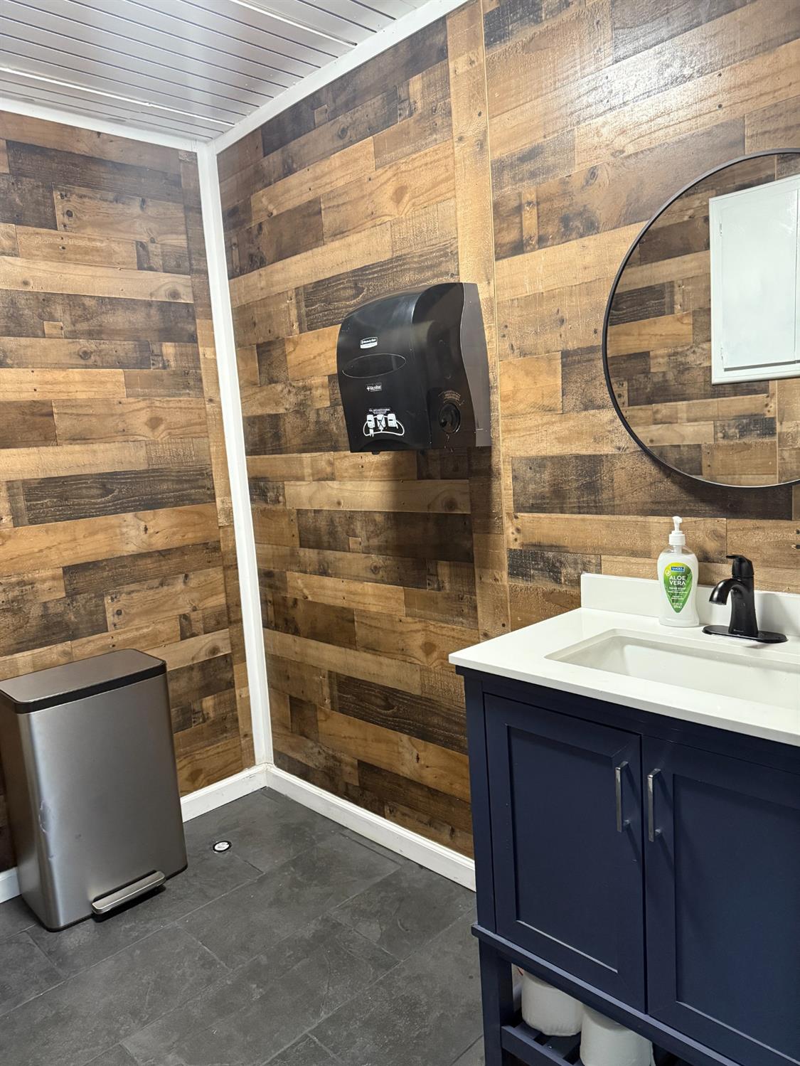 Detail Gallery Image 7 of 10 For 138 W Yosemite Ave, Manteca,  CA 95336 - – Beds | – Baths