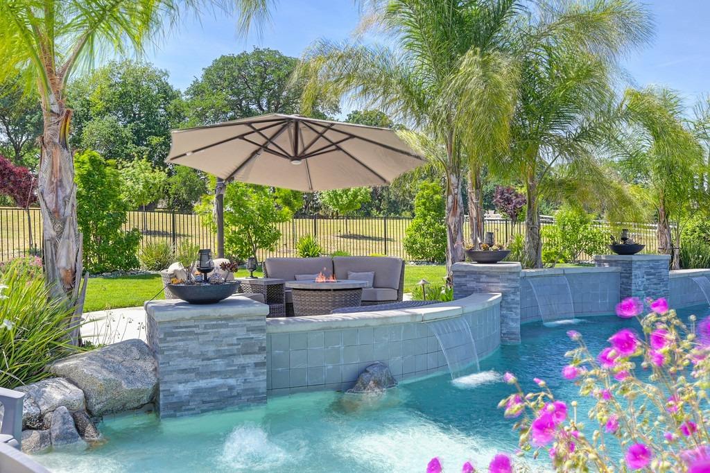 Detail Gallery Image 45 of 63 For 7527 Country Oaks Ln, Orangevale,  CA 95662 - 5 Beds | 4/1 Baths