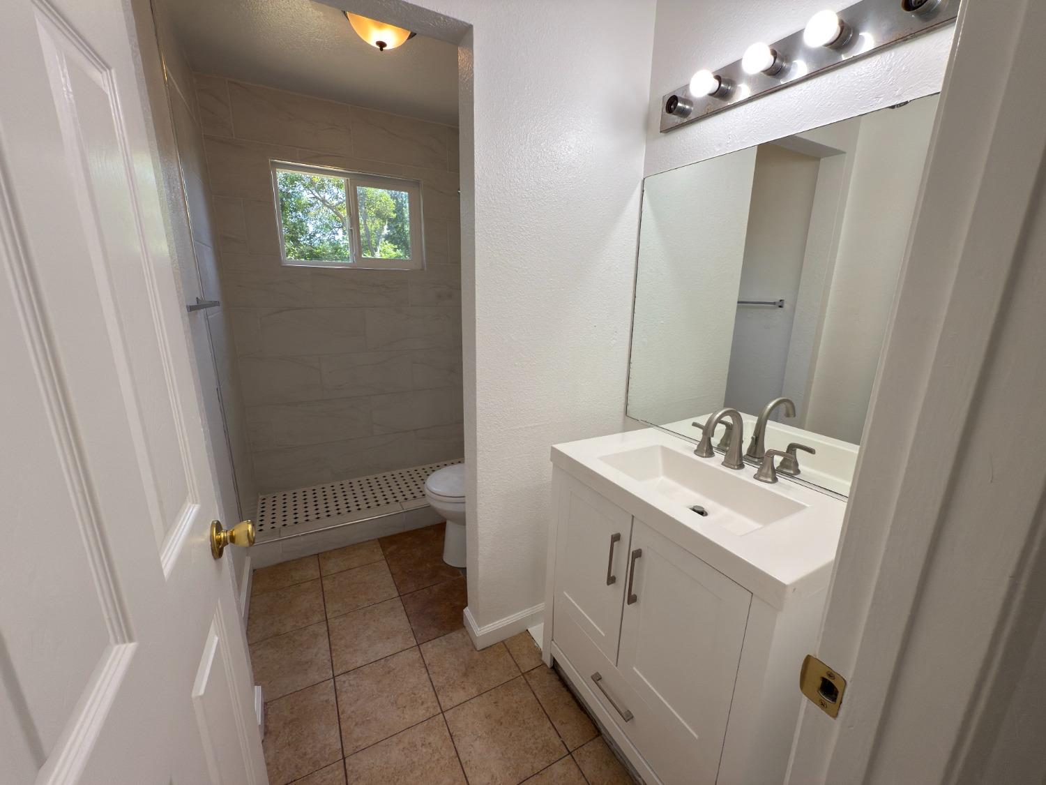 Detail Gallery Image 8 of 15 For 316 Yampa Cir, Sacramento,  CA 95838 - 3 Beds | 1 Baths